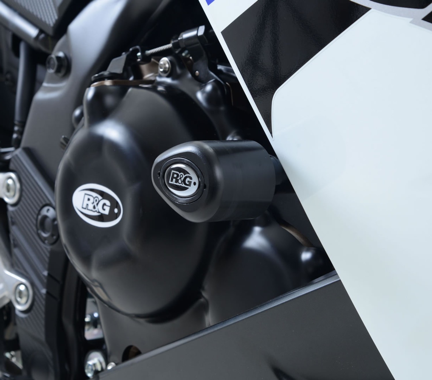 R&G Racing Aero no-cut Frame Sliders for Honda CBR500R '16-'21 R&G Racing Aero no-cut Frame Sliders for Honda CBR500R '16-'21